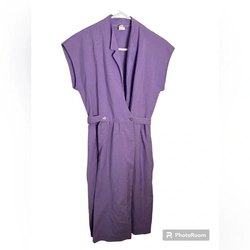 Vintage Lilac Colored Midi Dress in Size 6